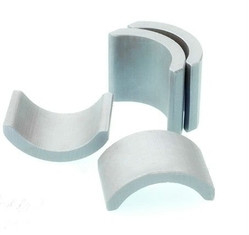 calidad  SrO 6Fe2O3 Ferrite Arc Magnet Electric For 750 550 Electric Tool fábrica