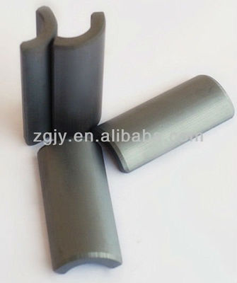 Imán permanente de ferrita de alta coercitividad para uso industrial