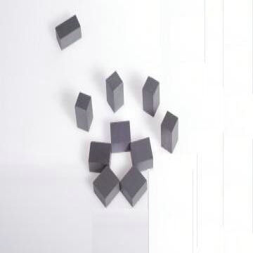 Magnetos permanentes de ferrita negra que proporcionan remanencia de 0,3 a 0,45 Tesla Componentes magnéticos para industria y automatización